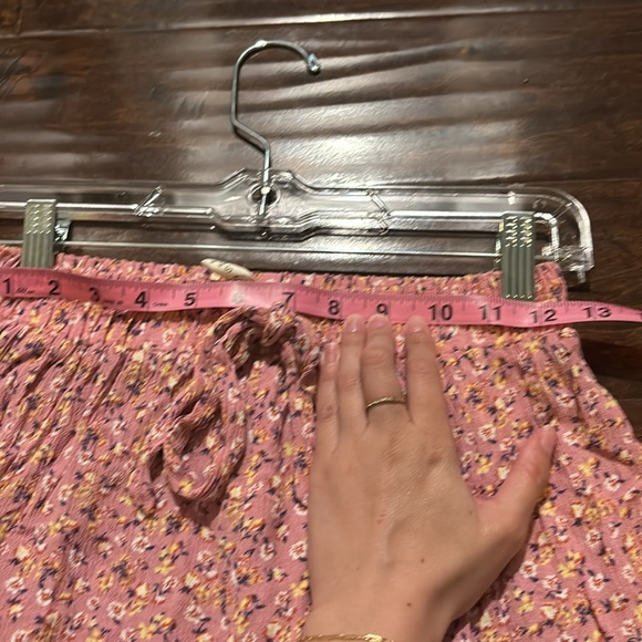 Kingston grey pink floral flowy shorts (juniors) - Picture 11 of 12